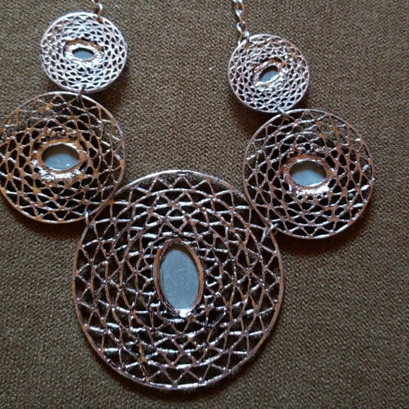 New fashion Necklace - Picture 4 of 4